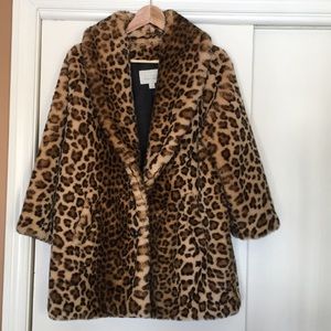 Faux leopard shawl coat